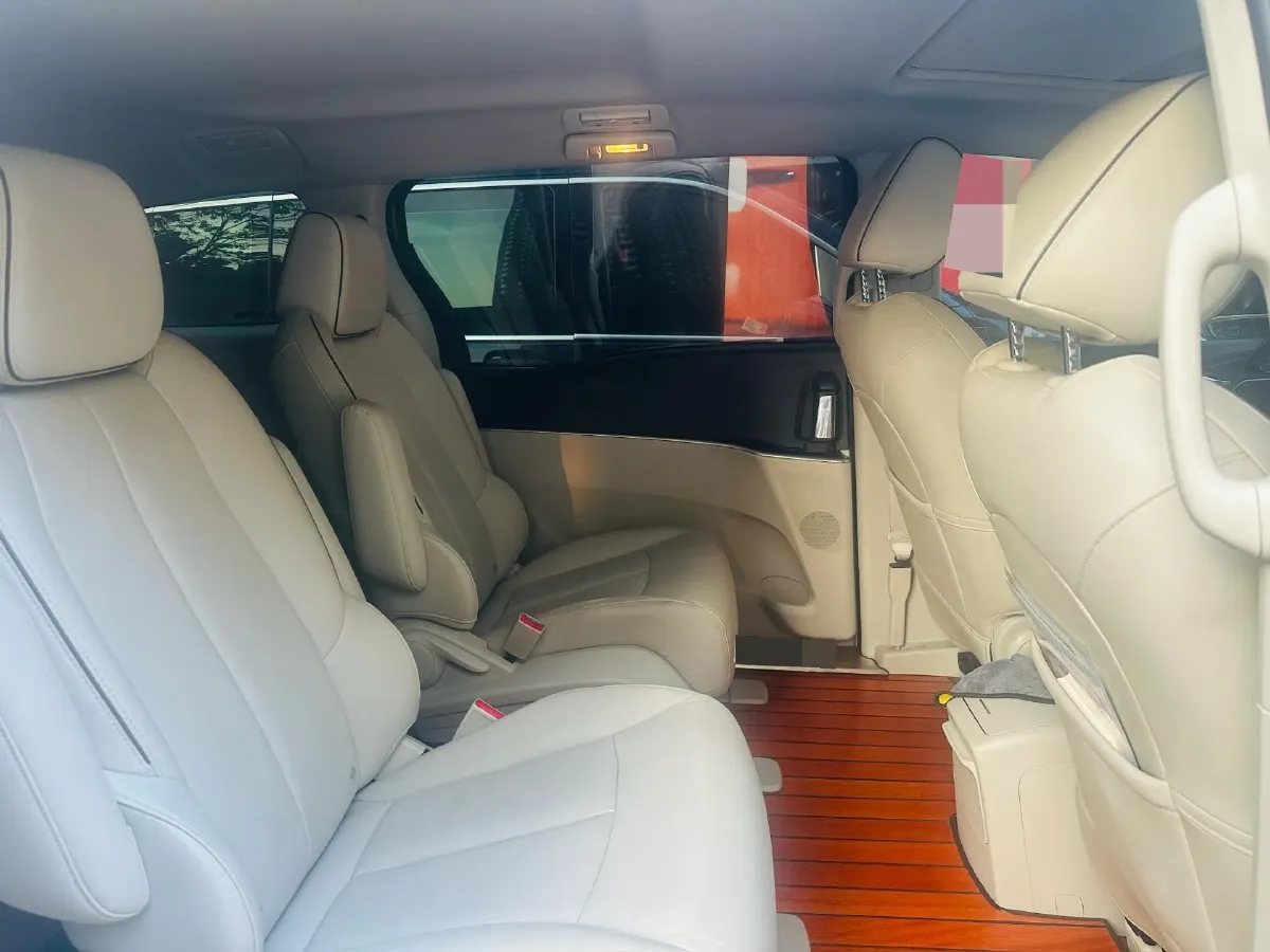 2021 Buick GL8 2.0T 237HP L4 9AT,autocango,china used car exporter,china ev exporter,chinese used car exporter,chinese used ev exporter