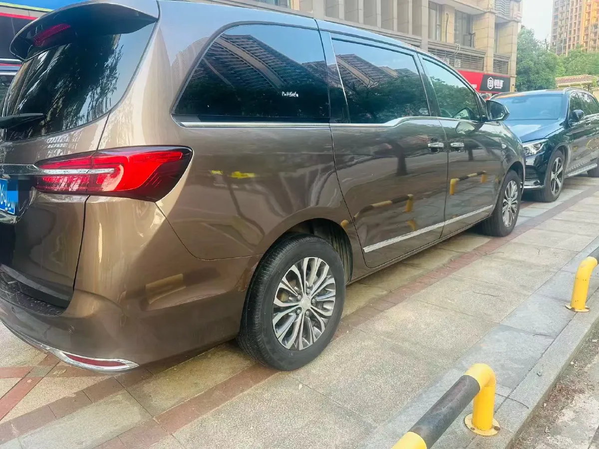 2021 Buick GL8 2.0T 237HP L4 9AT,autocango,china used car exporter,china ev exporter,chinese used car exporter,chinese used ev exporter