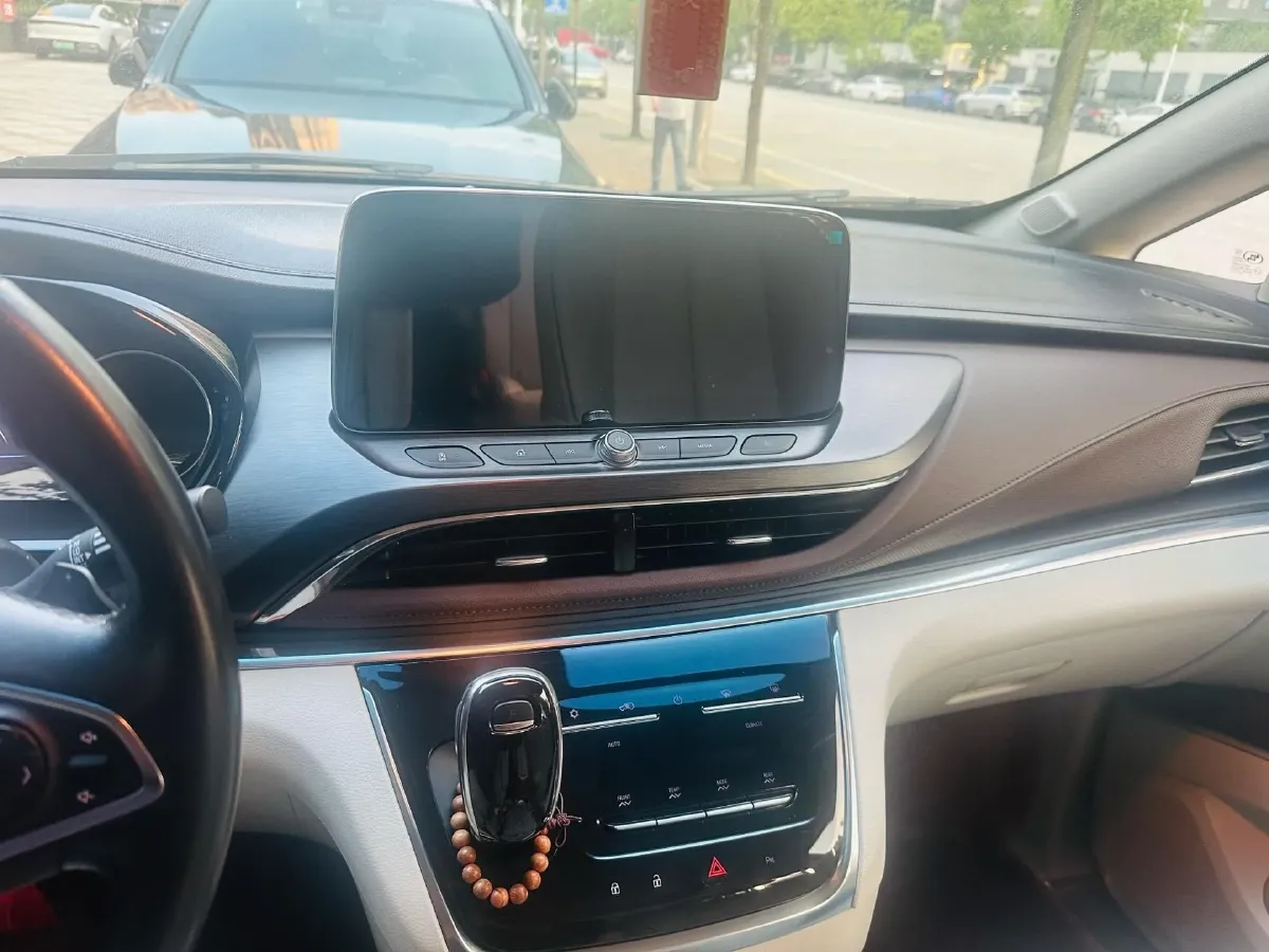 2021 Buick GL8 2.0T 237HP L4 9AT,autocango,china used car exporter,china ev exporter,chinese used car exporter,chinese used ev exporter