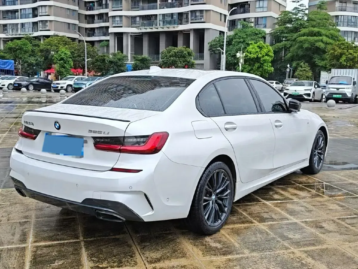2022 BMW 3 Series 2.0T 184HP L4 8AT,autocango,china used car exporter,china ev exporter,chinese used car exporter,chinese used ev exporter