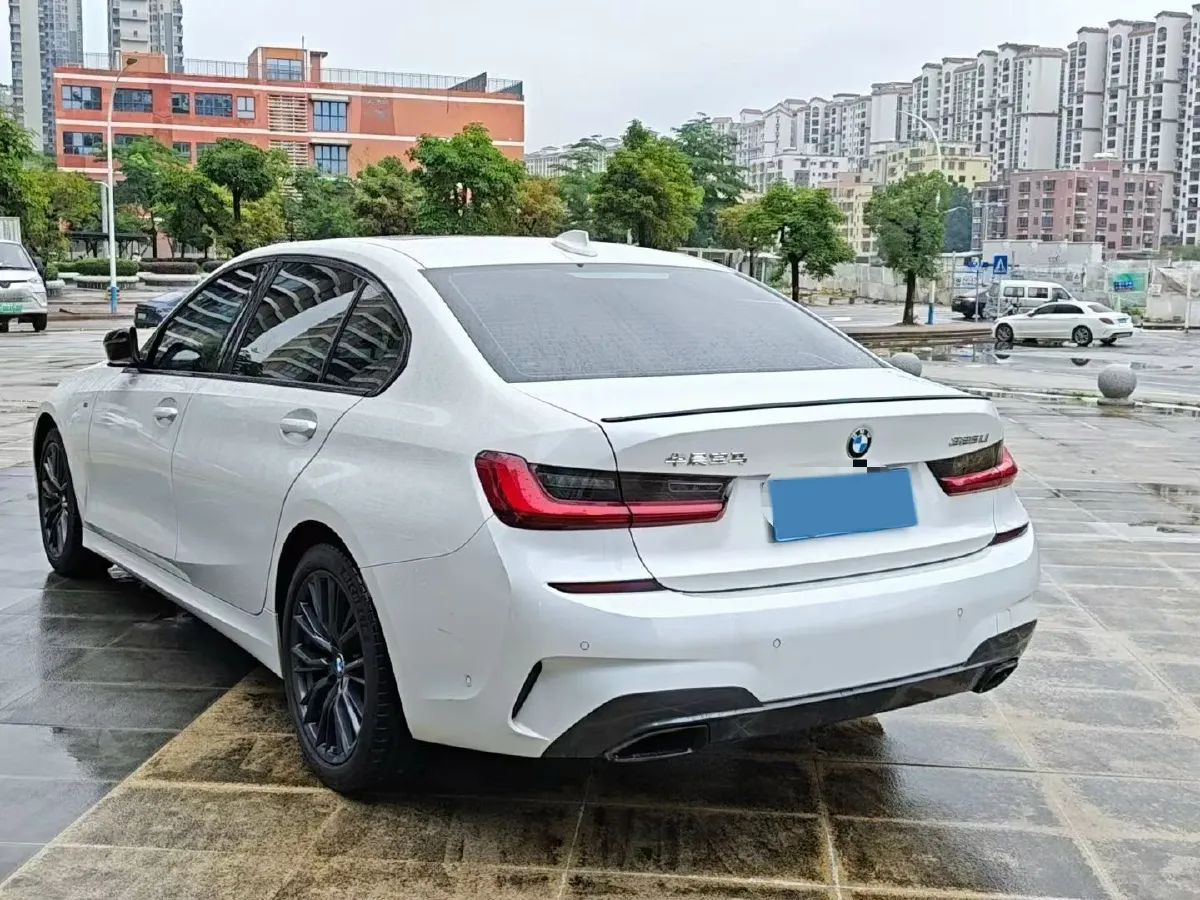 2022 BMW 3 Series 2.0T 184HP L4 8AT,autocango,china used car exporter,china ev exporter,chinese used car exporter,chinese used ev exporter