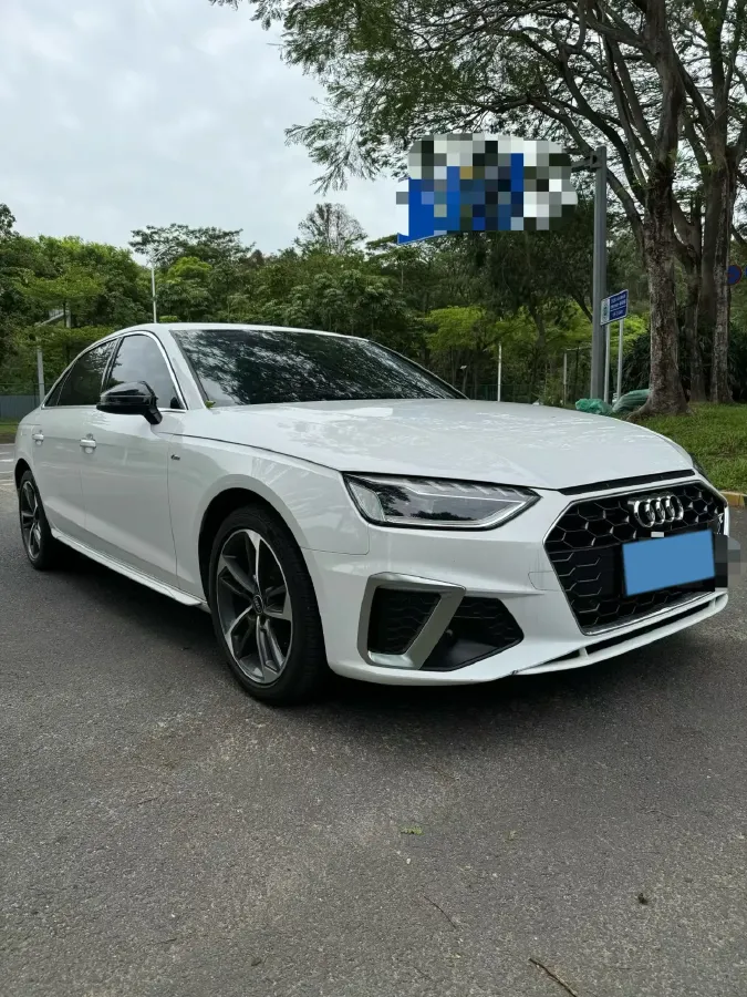 2022 Audi A4L 2.0T 190HP L4 7DCT,autocango,china used car exporter,china ev exporter,chinese used car exporter,chinese used ev exporter