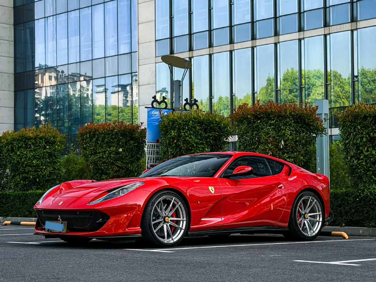 2017 Ferrari 812 6.5L 800HP V12 7DCT,autocango,china used car exporter,china ev exporter,chinese used car exporter,chinese used ev exporter