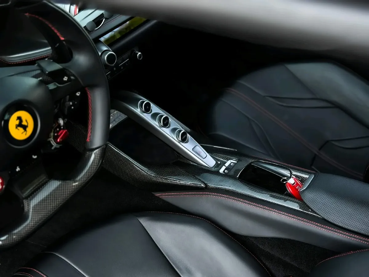 2017 Ferrari 812 6.5L 800HP V12 7DCT,autocango,china used car exporter,china ev exporter,chinese used car exporter,chinese used ev exporter