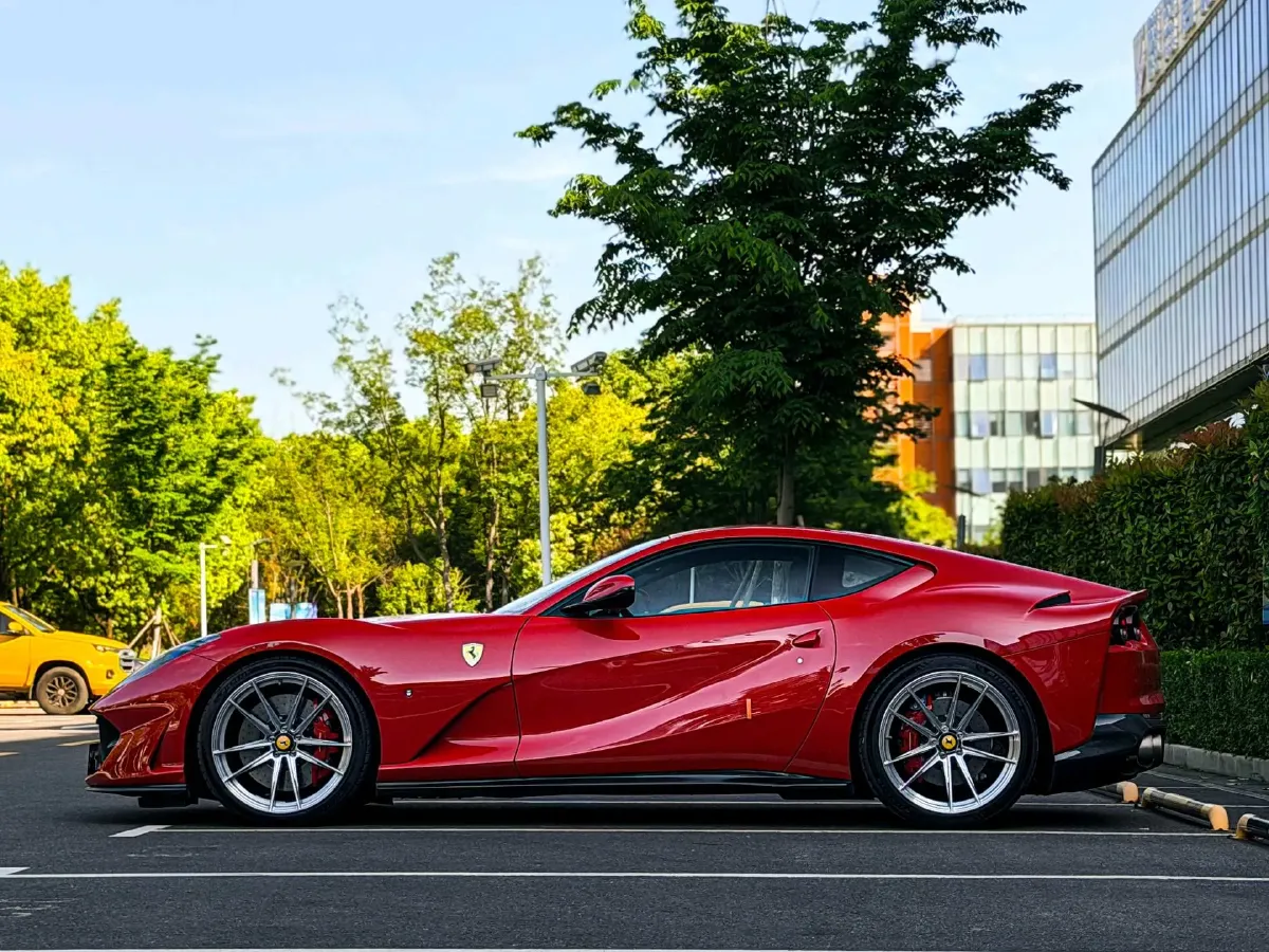 2017 Ferrari 812 6.5L 800HP V12 7DCT,autocango,china used car exporter,china ev exporter,chinese used car exporter,chinese used ev exporter