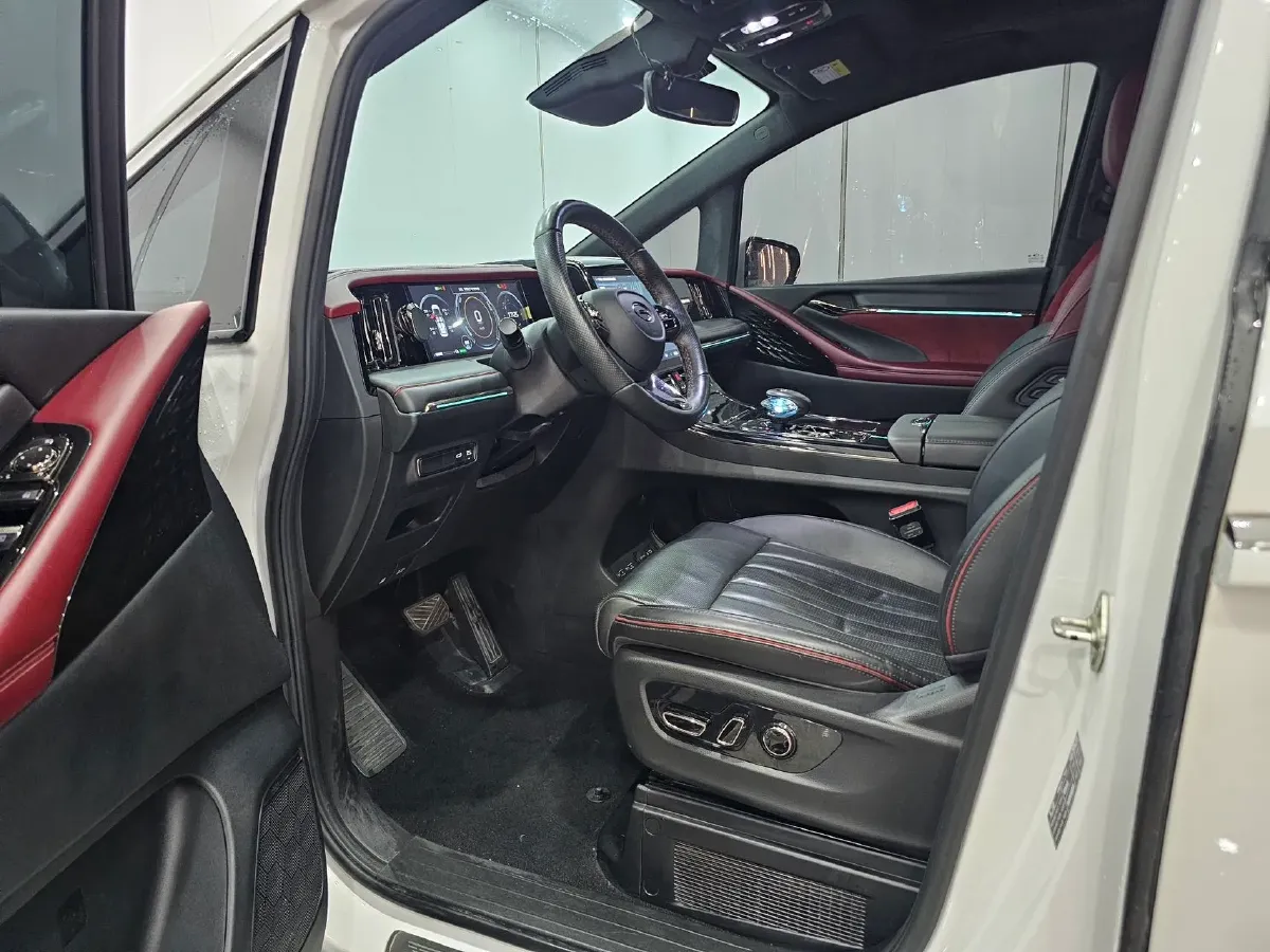 2023 GAC Trumpchi M8 2.0T 190HP L4 E-CVT Hybrid,autocango,china used car exporter,china ev exporter,chinese used car exporter,chinese used ev exporter