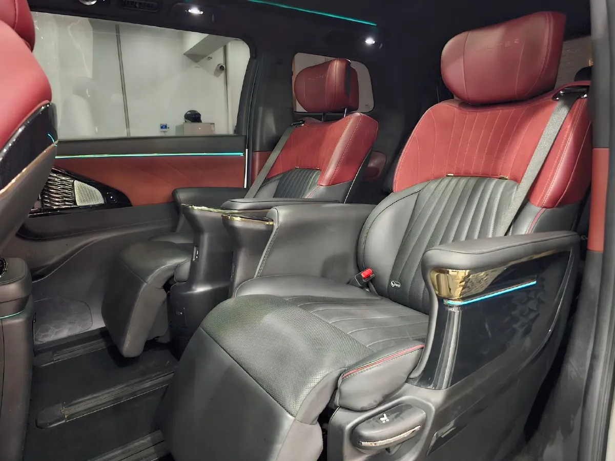 2023 GAC Trumpchi M8 2.0T 190HP L4 E-CVT Hybrid,autocango,china used car exporter,china ev exporter,chinese used car exporter,chinese used ev exporter