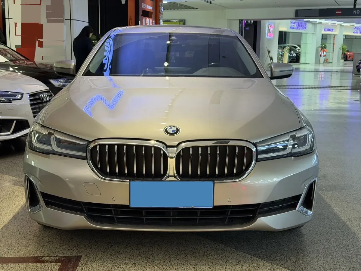 2021 BMW 5 Series 2.0T 252HP L4 8AT,autocango,china used car exporter,china ev exporter,chinese used car exporter,chinese used ev exporter