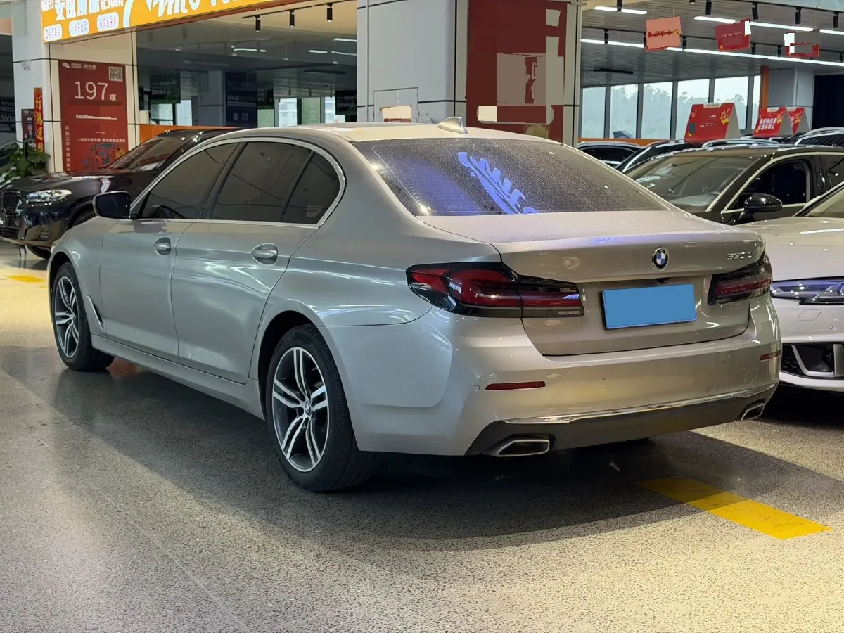 2021 BMW 5 Series 2.0T 252HP L4 8AT,autocango,china used car exporter,china ev exporter,chinese used car exporter,chinese used ev exporter