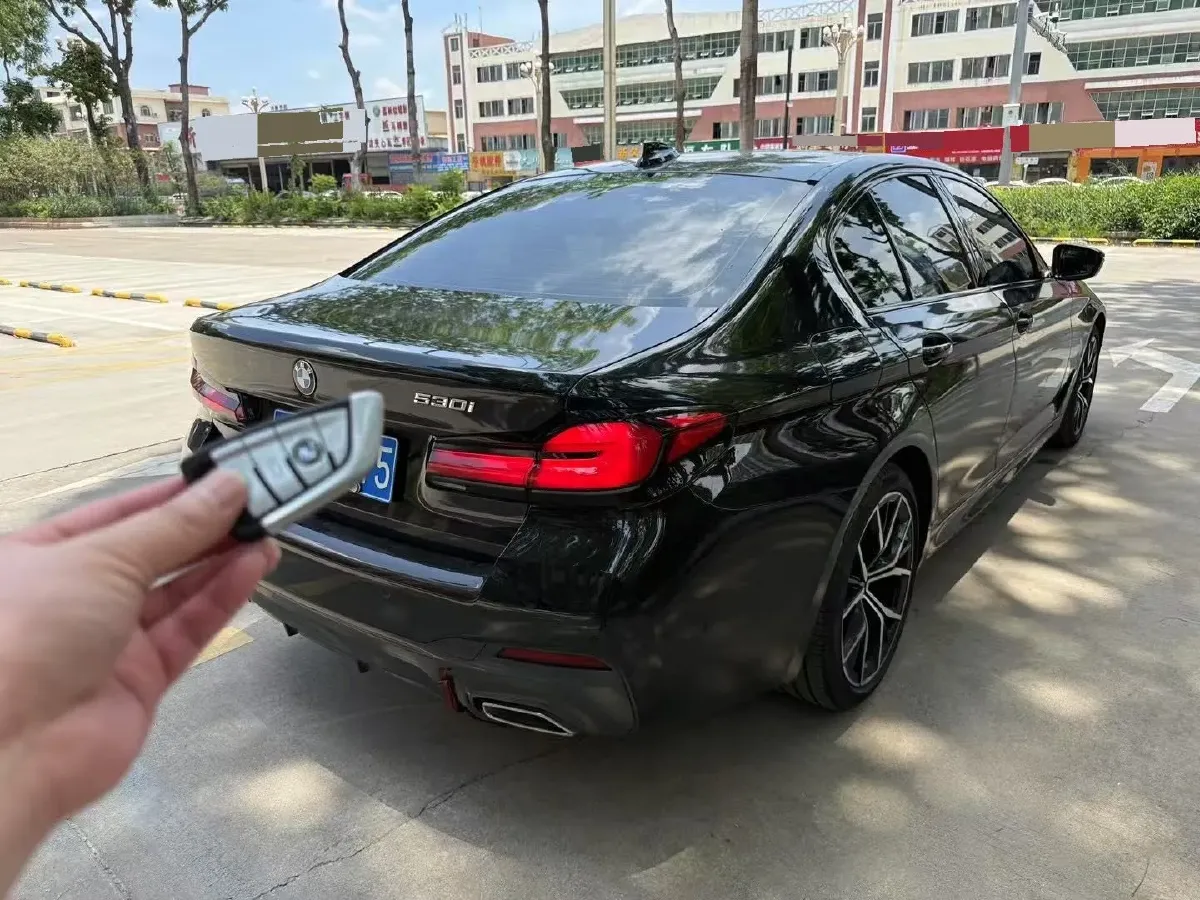2021 BMW 5 Series 2.0T 252HP L4 8AT,autocango,china used car exporter,china ev exporter,chinese used car exporter,chinese used ev exporter