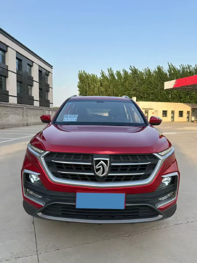 2018 BaoJun 530 1.5T 150HP L4 6MT,autocango,china used car exporter,china ev exporter,chinese used car exporter,chinese used ev exporter