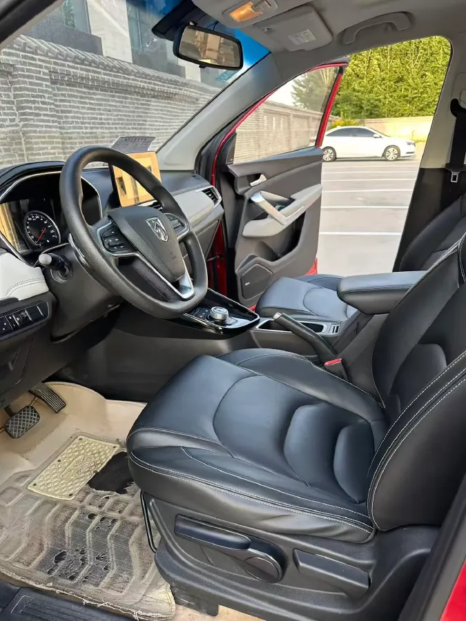 2018 BaoJun 530 1.5T 150HP L4 6MT,autocango,china used car exporter,china ev exporter,chinese used car exporter,chinese used ev exporter