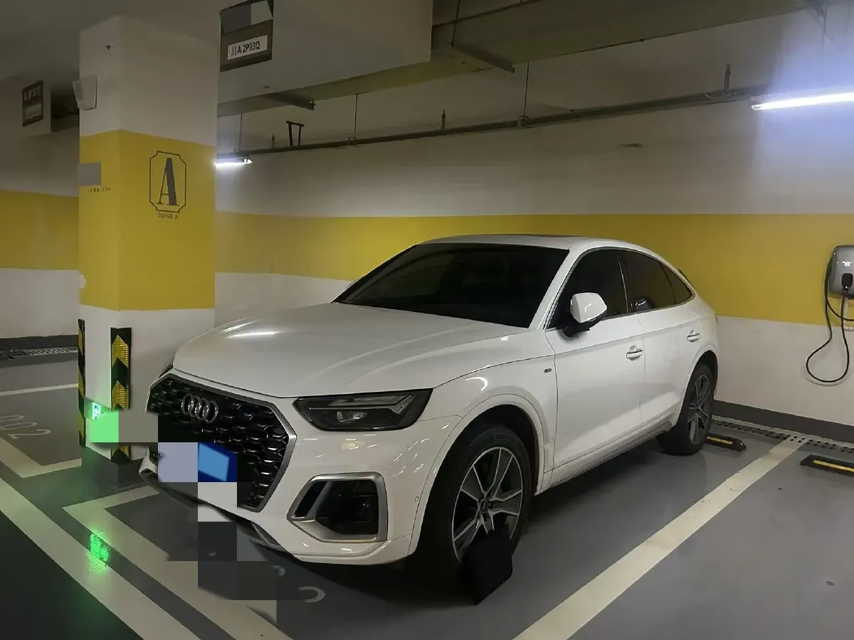 2022 Audi Q5L Sportback 2.0T 190HP L4 7DCT,autocango,china used car exporter,china ev exporter,chinese used car exporter,chinese used ev exporter