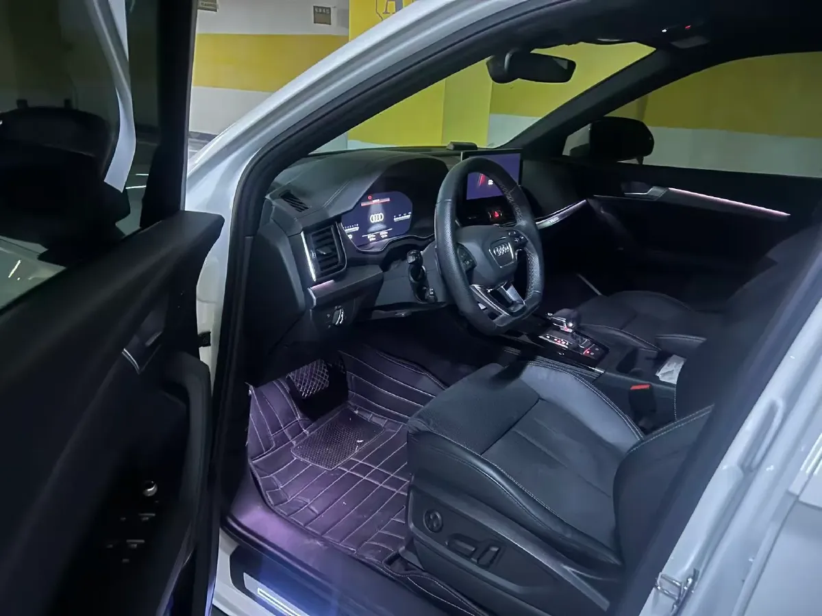 2022 Audi Q5L Sportback 2.0T 190HP L4 7DCT,autocango,china used car exporter,china ev exporter,chinese used car exporter,chinese used ev exporter