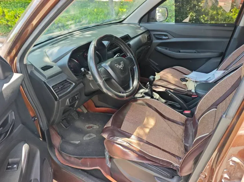 2019 WuLing HongGuang 1.5L 99HP L4 6MT,autocango,china used car exporter,china ev exporter,chinese used car exporter,chinese used ev exporter