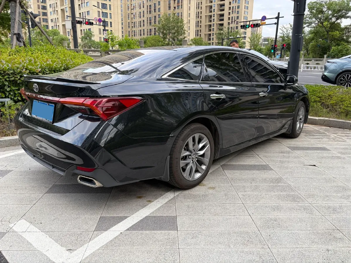 2021 Toyota Avalon 2.5L 209HP L4 8AT,autocango,china used car exporter,china ev exporter,chinese used car exporter,chinese used ev exporter