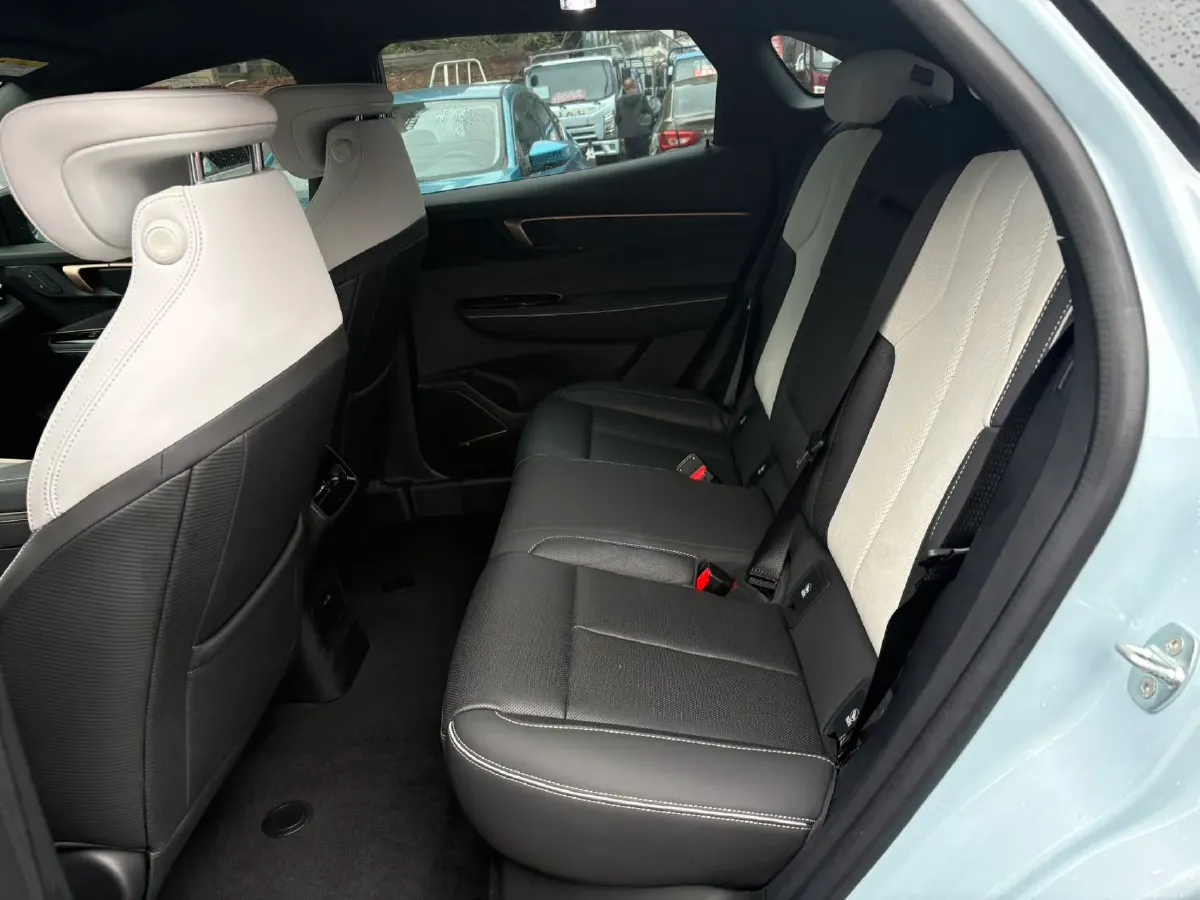 2023 Aiways U6 BEV 63KWH,autocango,china used car exporter,china ev exporter,chinese used car exporter,chinese used ev exporter