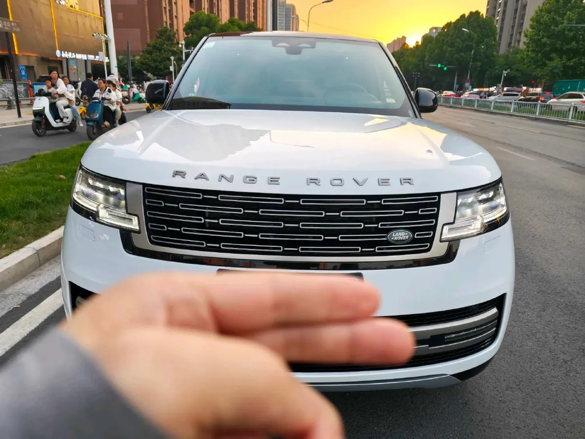 2024 Land Rover Range Rover 3.0T 400HP L6 8AT,autocango,china used car exporter,china ev exporter,chinese used car exporter,chinese used ev exporter