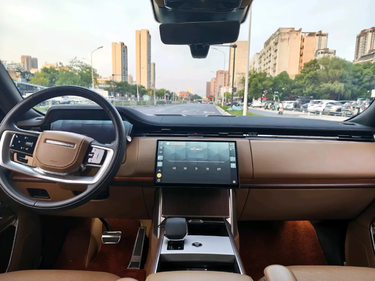 2024 Land Rover Range Rover 3.0T 400HP L6 8AT,autocango,china used car exporter,china ev exporter,chinese used car exporter,chinese used ev exporter