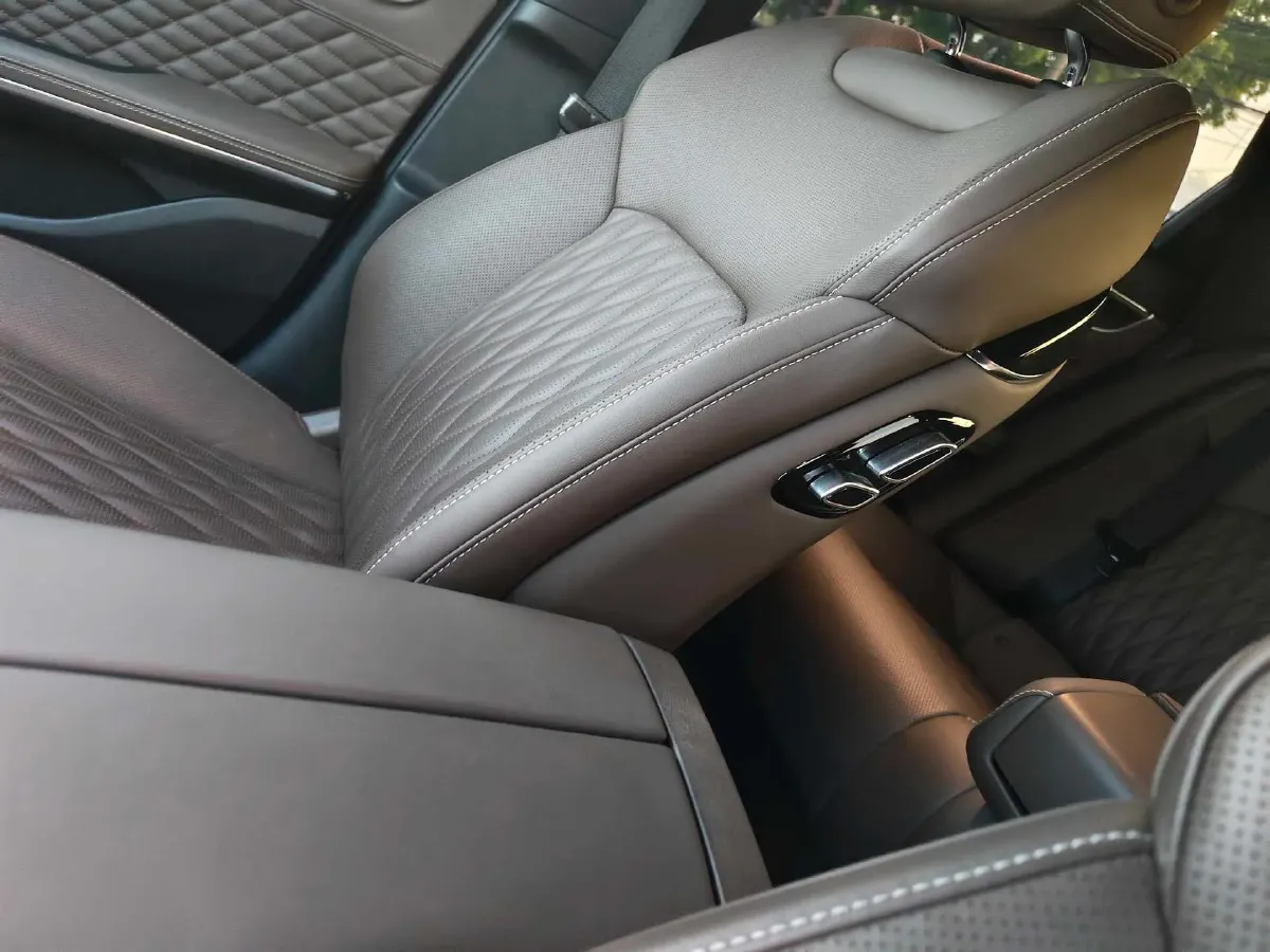2022 Lincoln Corsair 2.0T 245HP L4 8AT,autocango,china used car exporter,china ev exporter,chinese used car exporter,chinese used ev exporter