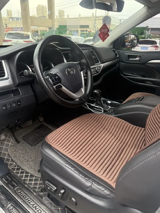 2018 Jeep Grand Commander 2.0T 265HP L4 9AT,autocango,china used car exporter,china ev exporter,chinese used car exporter,chinese used ev exporter