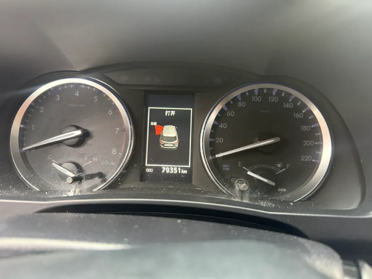 2018 Jeep Grand Commander 2.0T 265HP L4 9AT,autocango,china used car exporter,china ev exporter,chinese used car exporter,chinese used ev exporter