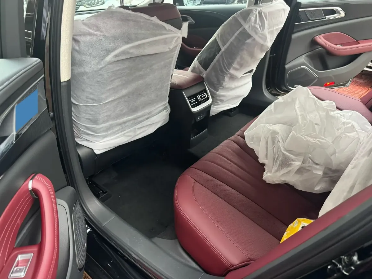 2025 HongQi H5 1.5T 169HP L4 7DCT,autocango,china used car exporter,china ev exporter,chinese used car exporter,chinese used ev exporter