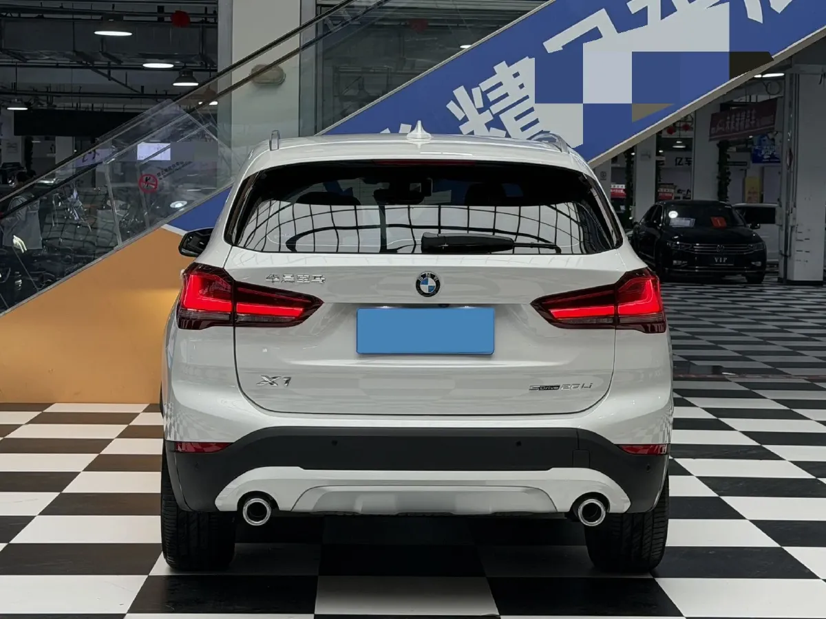 2022 BMW X1 1.5T 140HP L3 7DCT,autocango,china used car exporter,china ev exporter,chinese used car exporter,chinese used ev exporter