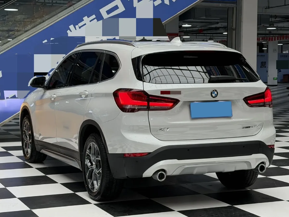 2022 BMW X1 1.5T 140HP L3 7DCT,autocango,china used car exporter,china ev exporter,chinese used car exporter,chinese used ev exporter