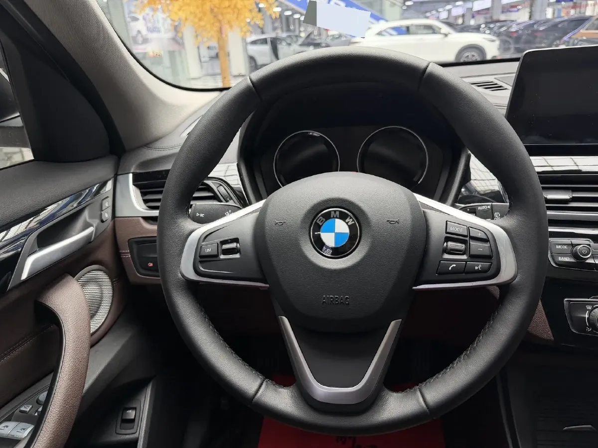 2022 BMW X1 1.5T 140HP L3 7DCT,autocango,china used car exporter,china ev exporter,chinese used car exporter,chinese used ev exporter