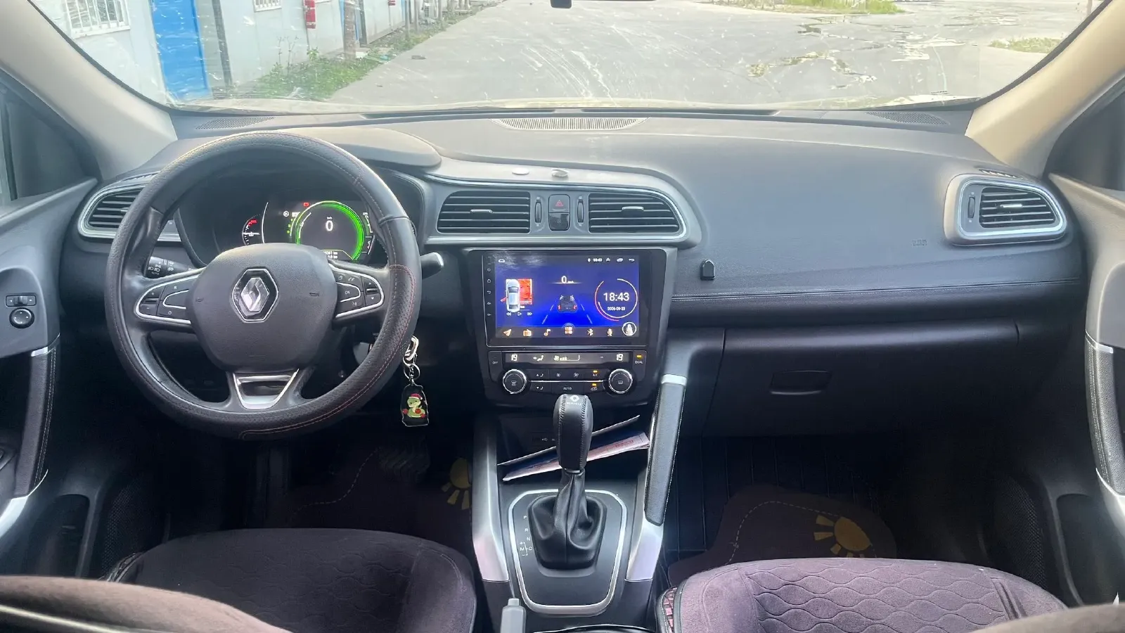 2017 Renault Kadjar 2.0L 150HP L4 CVT,autocango,china used car exporter,china ev exporter,chinese used car exporter,chinese used ev exporter
