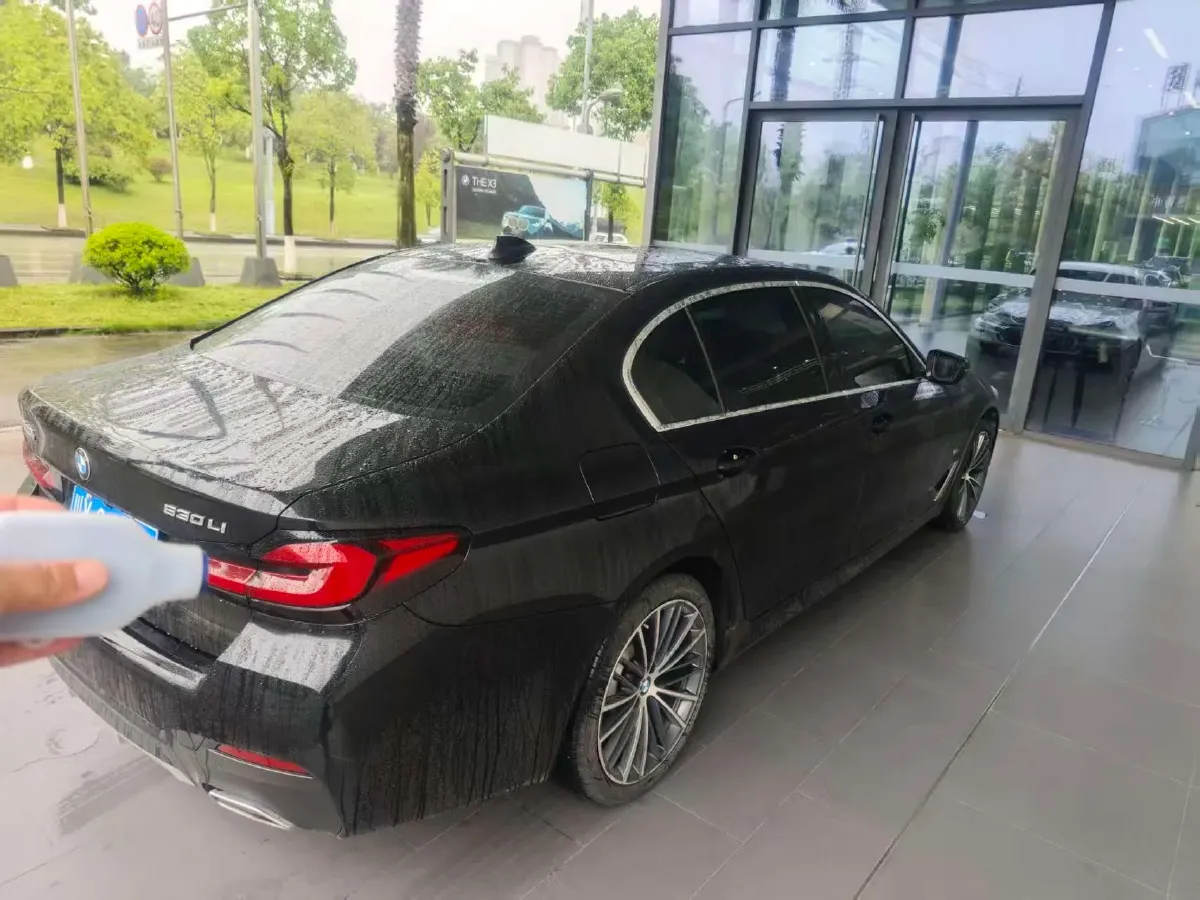 2023 BMW 5 Series 2.0T 245HP L4 8AT,autocango,china used car exporter,china ev exporter,chinese used car exporter,chinese used ev exporter