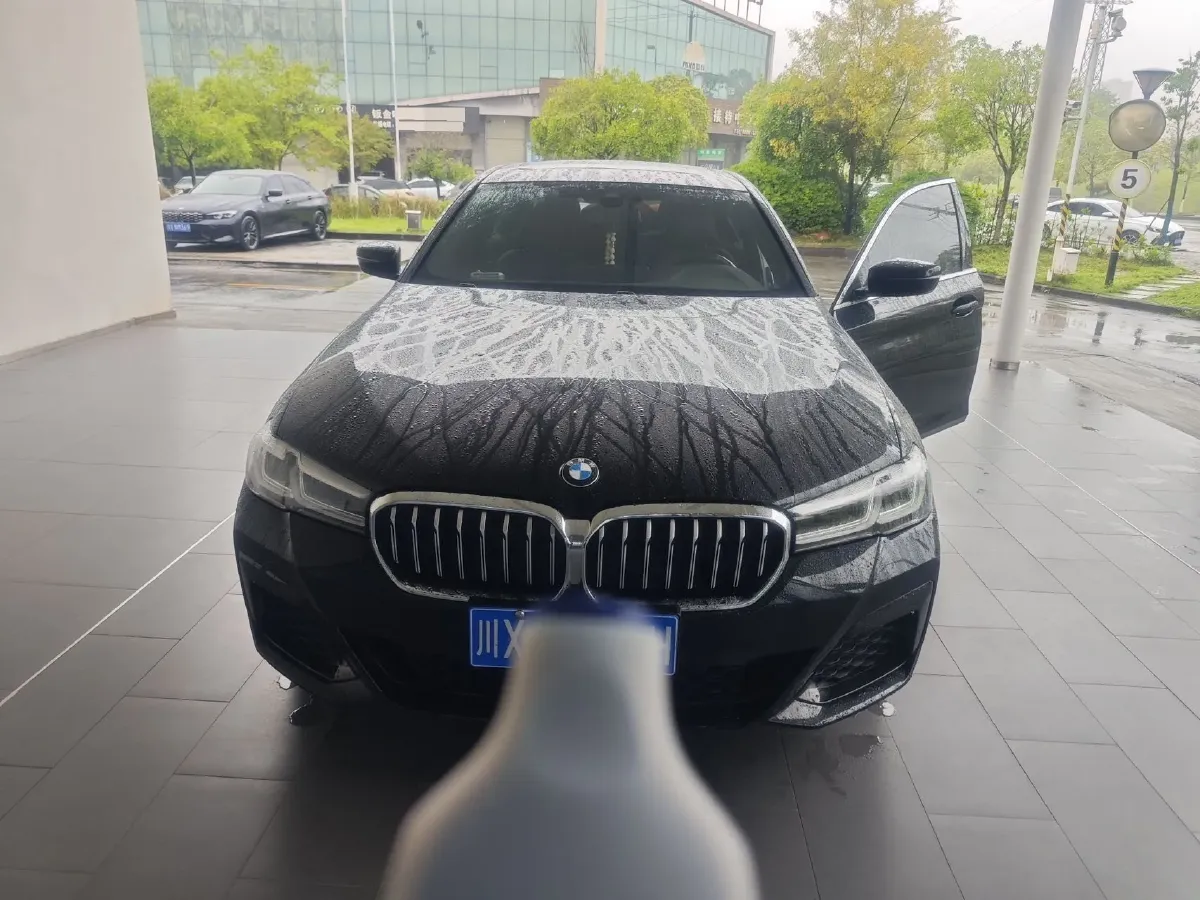 2023 BMW 5 Series 2.0T 245HP L4 8AT,autocango,china used car exporter,china ev exporter,chinese used car exporter,chinese used ev exporter