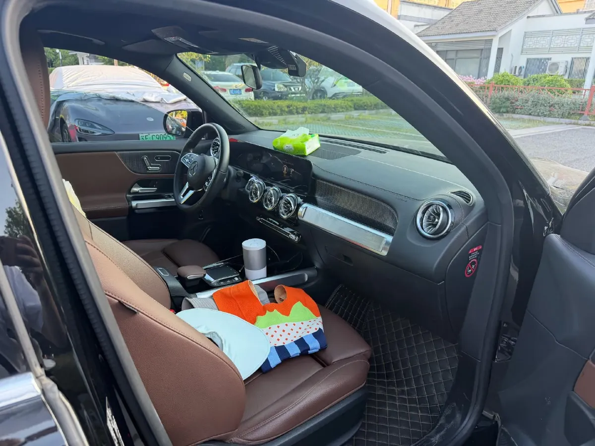 2023 Mercedes-Benz GLB Class 2.0T 190HP L4 8DCT,autocango,china used car exporter,china ev exporter,chinese used car exporter,chinese used ev exporter