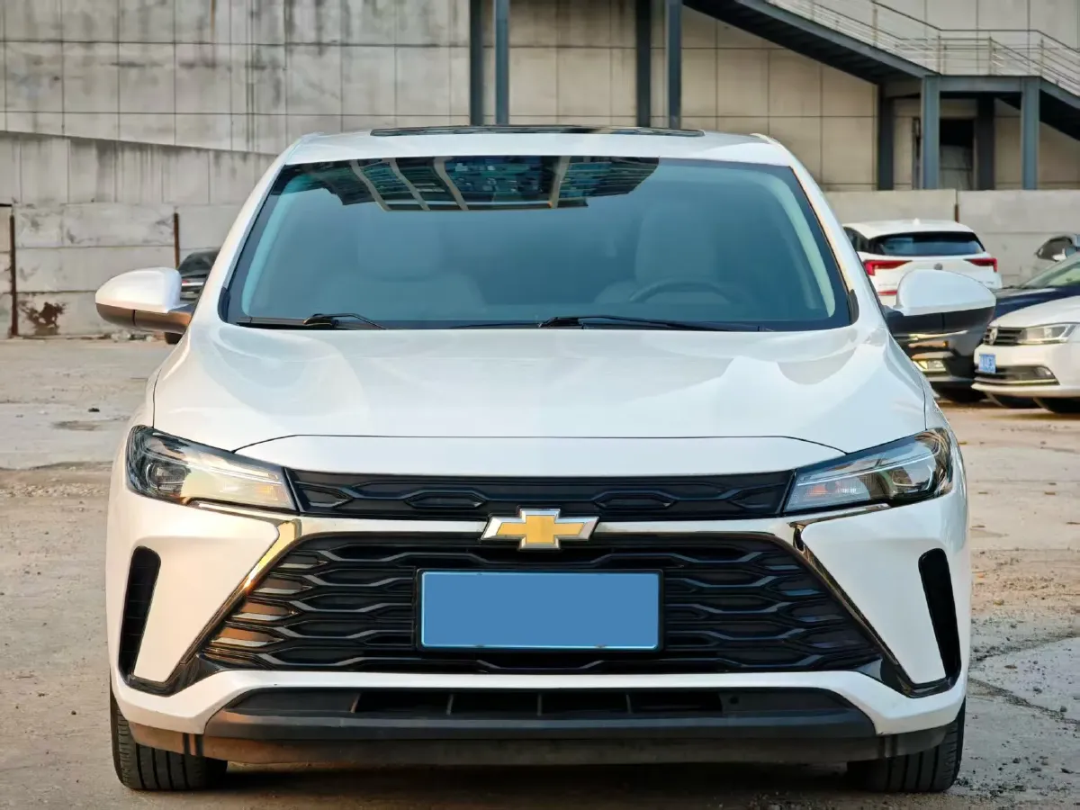 2024 Chevrolet Monza 1.5L 113HP L4 6DCT,autocango,china used car exporter,china ev exporter,chinese used car exporter,chinese used ev exporter