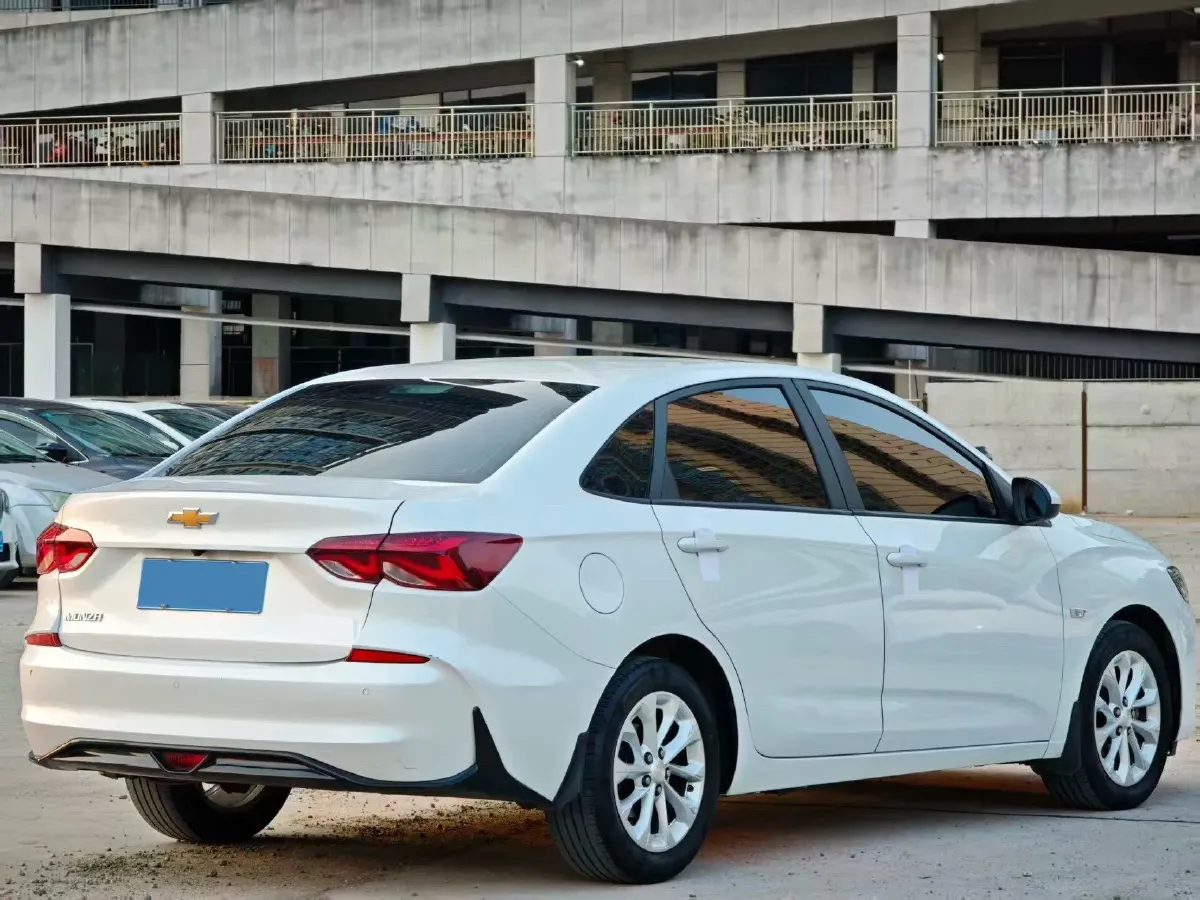 2024 Chevrolet Monza 1.5L 113HP L4 6DCT,autocango,china used car exporter,china ev exporter,chinese used car exporter,chinese used ev exporter