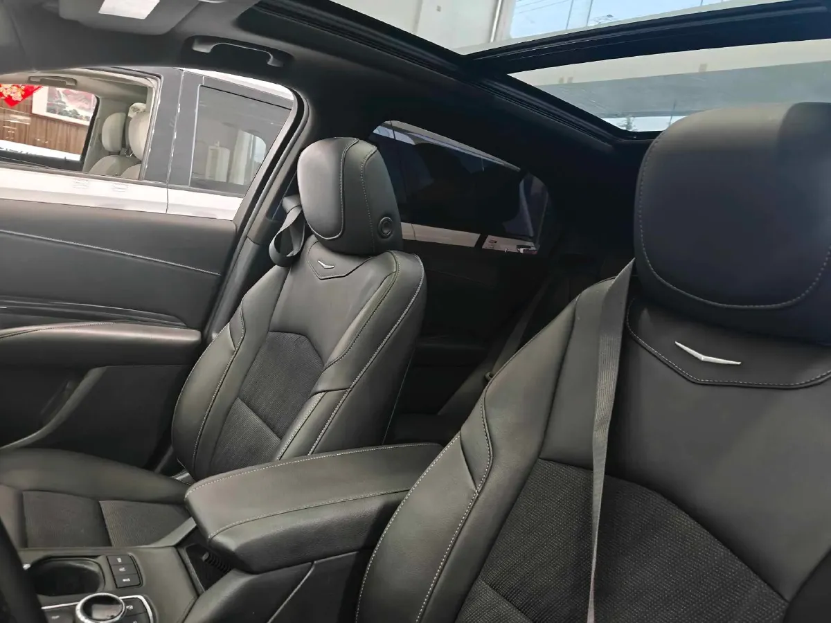 2020 Cadillac XT4 2.0T 237HP L4 9AT,autocango,china used car exporter,china ev exporter,chinese used car exporter,chinese used ev exporter