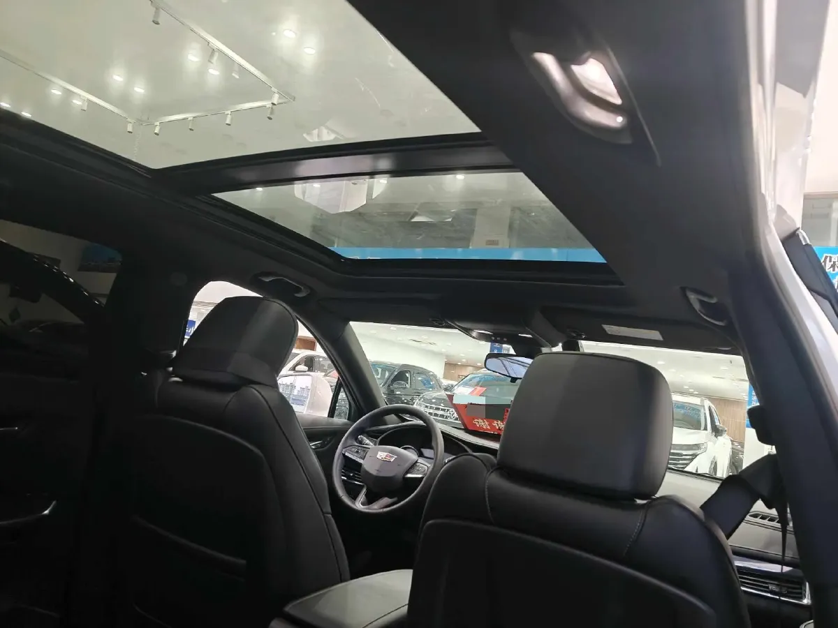 2020 Cadillac XT4 2.0T 237HP L4 9AT,autocango,china used car exporter,china ev exporter,chinese used car exporter,chinese used ev exporter
