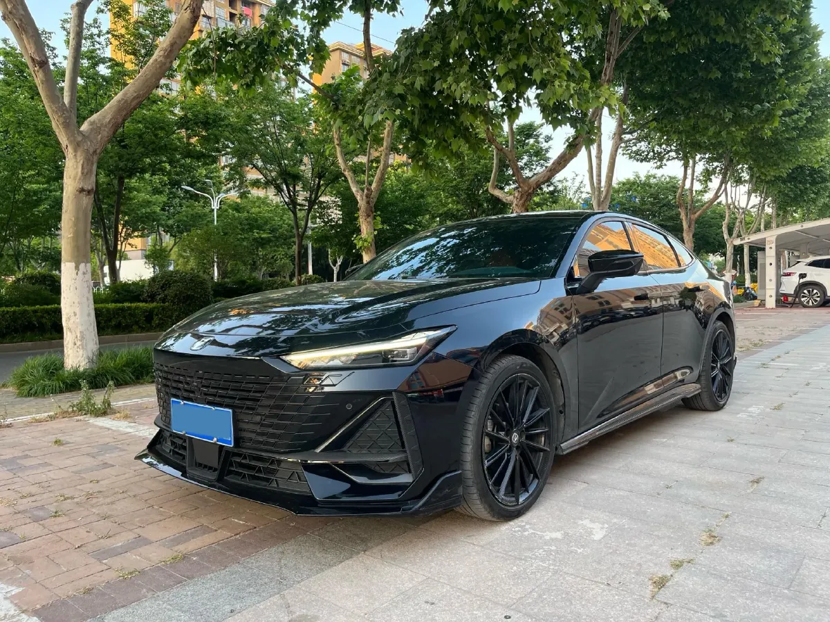 2023 ChangAn UNI-V 1.5T 188HP L4 7DCT,autocango,china used car exporter,china ev exporter,chinese used car exporter,chinese used ev exporter