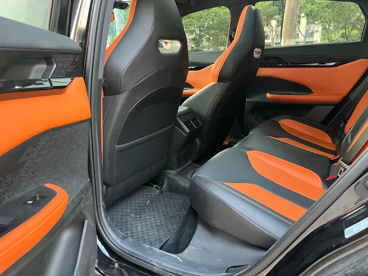 2023 ChangAn UNI-V 1.5T 188HP L4 7DCT,autocango,china used car exporter,china ev exporter,chinese used car exporter,chinese used ev exporter