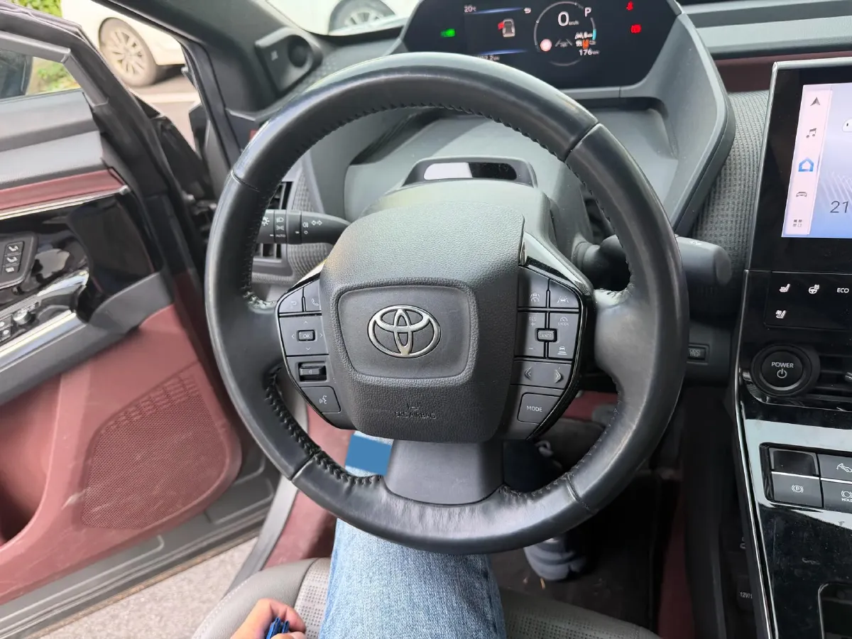 2022 Toyota bZ4X BEV 66.7KWH,autocango,china used car exporter,china ev exporter,chinese used car exporter,chinese used ev exporter