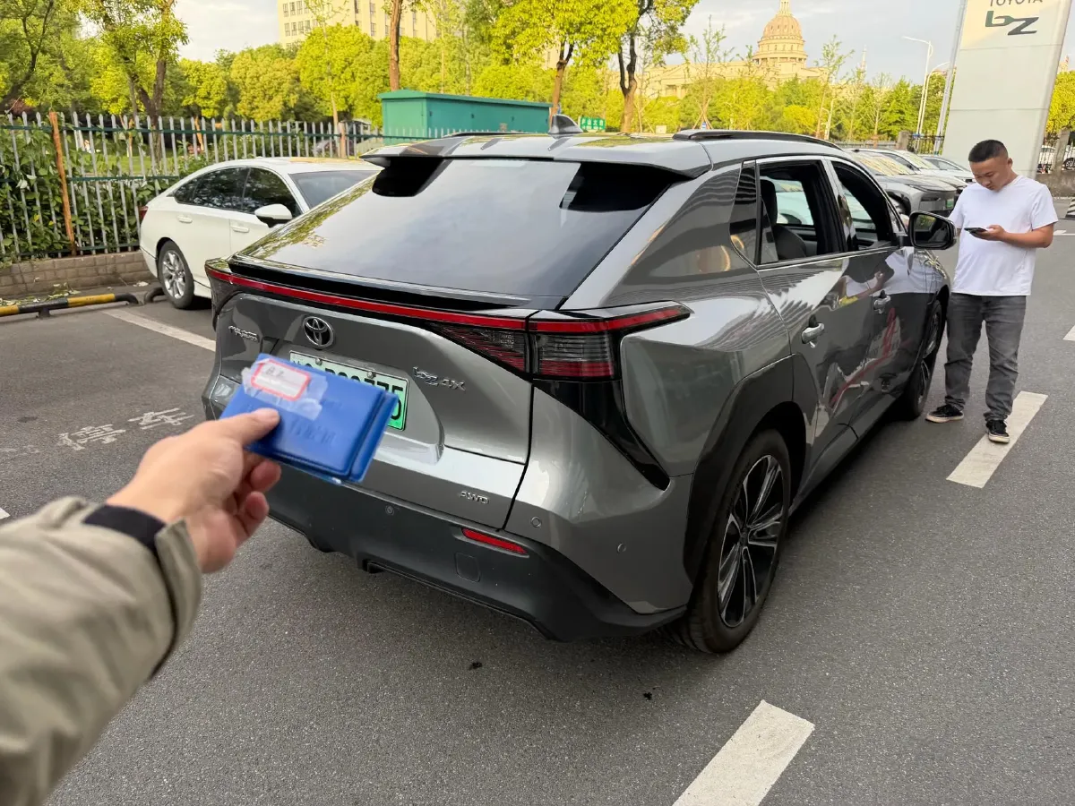 2022 Toyota bZ4X BEV 66.7KWH,autocango,china used car exporter,china ev exporter,chinese used car exporter,chinese used ev exporter