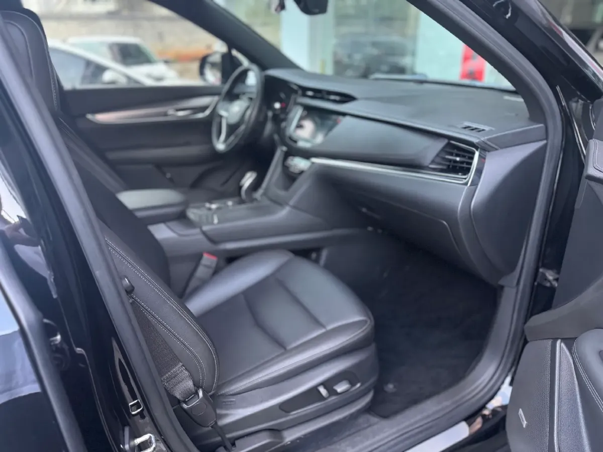 2021 Cadillac XT6 2.0T 237HP L4 9AT,autocango,china used car exporter,china ev exporter,chinese used car exporter,chinese used ev exporter
