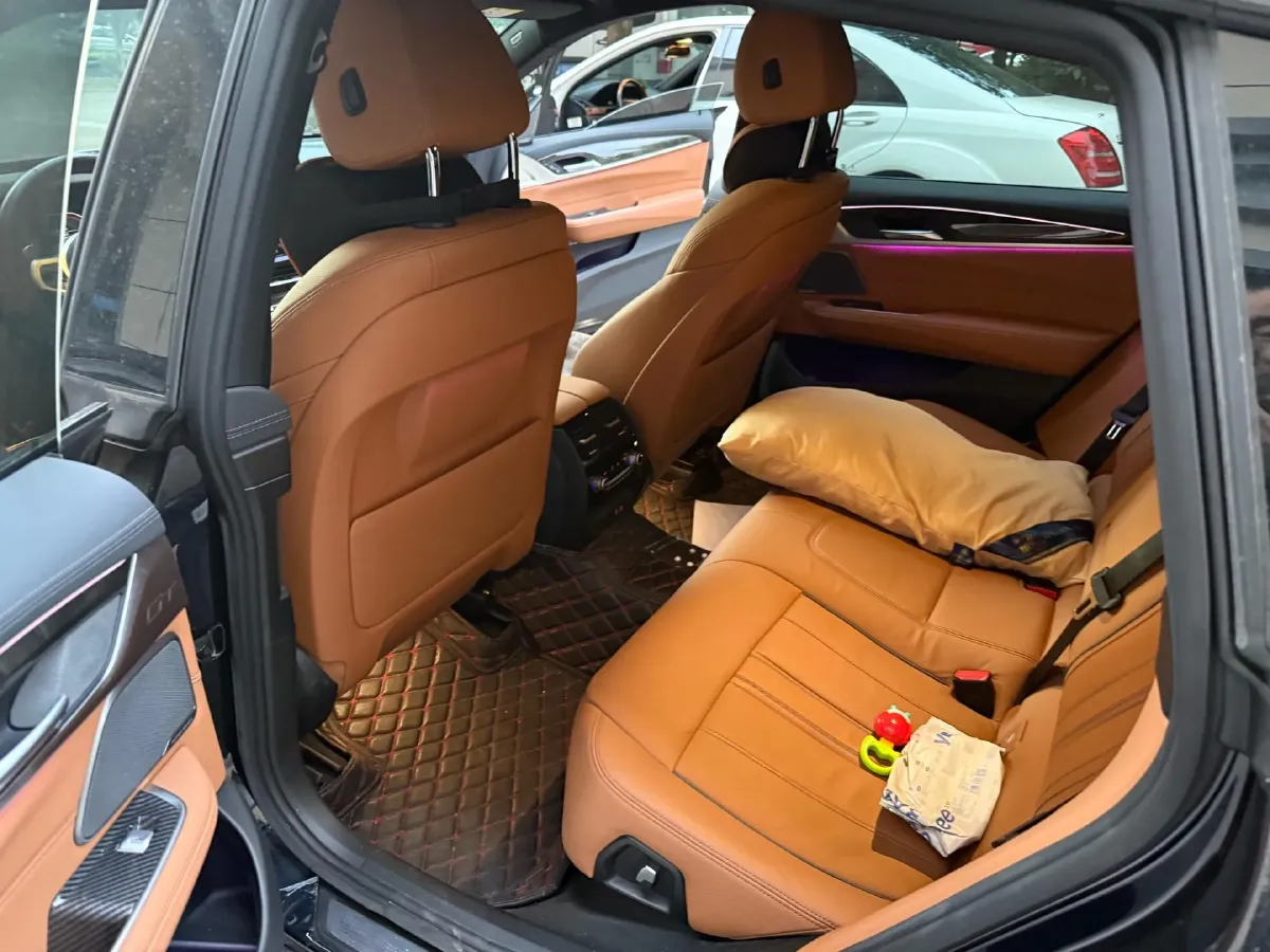 2022 BMW 6 Series GT 2.0T 245HP L4 8AT,autocango,china used car exporter,china ev exporter,chinese used car exporter,chinese used ev exporter