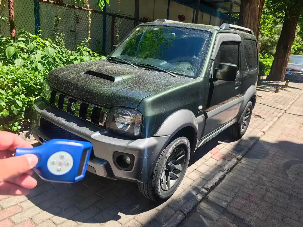 2015 Suzuki Jimny 1.3L 85HP L4 4AT,autocango,china used car exporter,china ev exporter,chinese used car exporter,chinese used ev exporter
