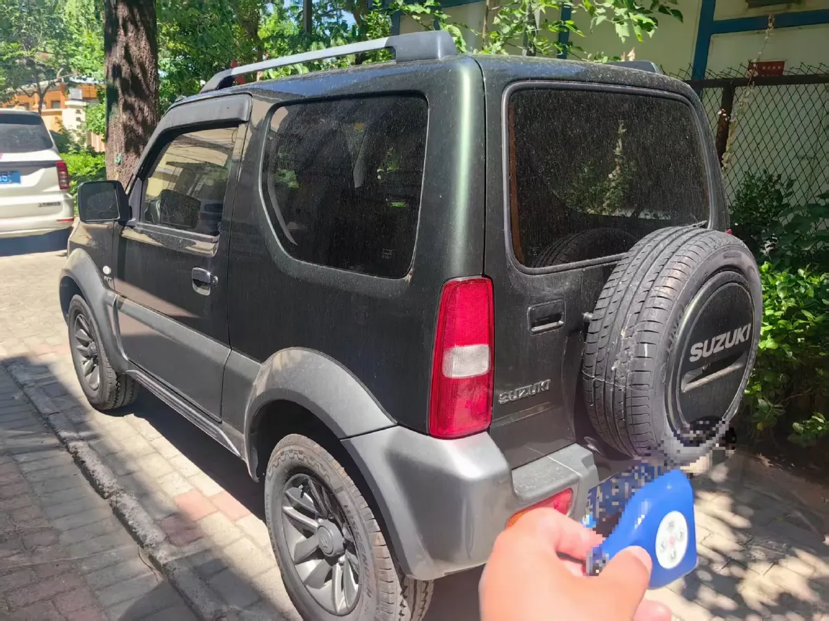 2015 Suzuki Jimny 1.3L 85HP L4 4AT,autocango,china used car exporter,china ev exporter,chinese used car exporter,chinese used ev exporter
