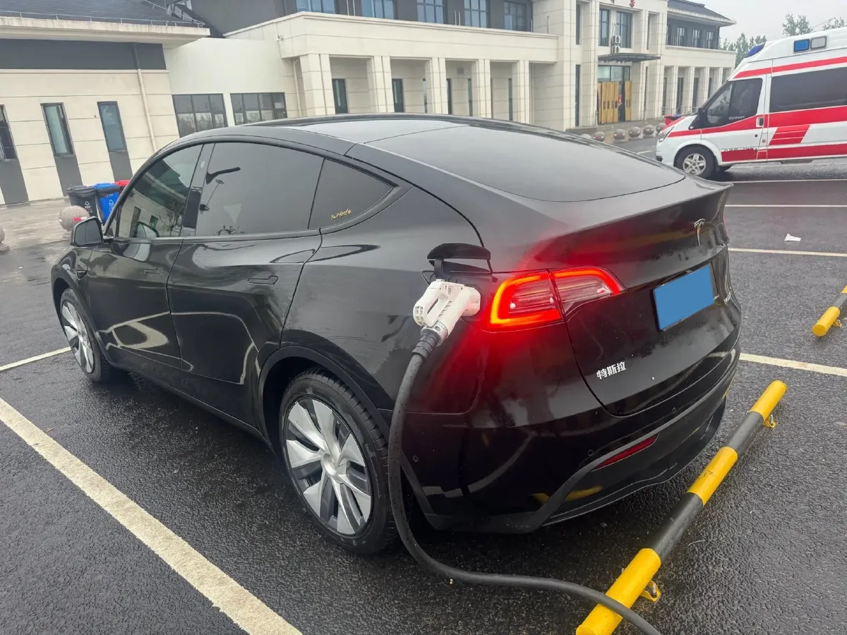 2021 Tesla Model Y BEV 60KWH,autocango,china used car exporter,china ev exporter,chinese used car exporter,chinese used ev exporter