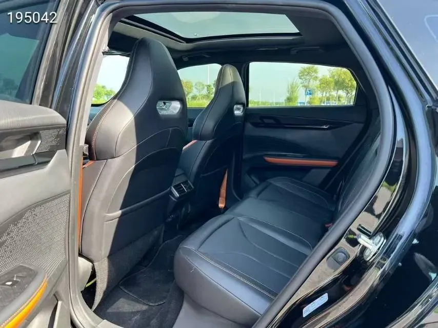 2023 ChangAn UNI-V 1.5T 188HP L4 7DCT,autocango,china used car exporter,china ev exporter,chinese used car exporter,chinese used ev exporter