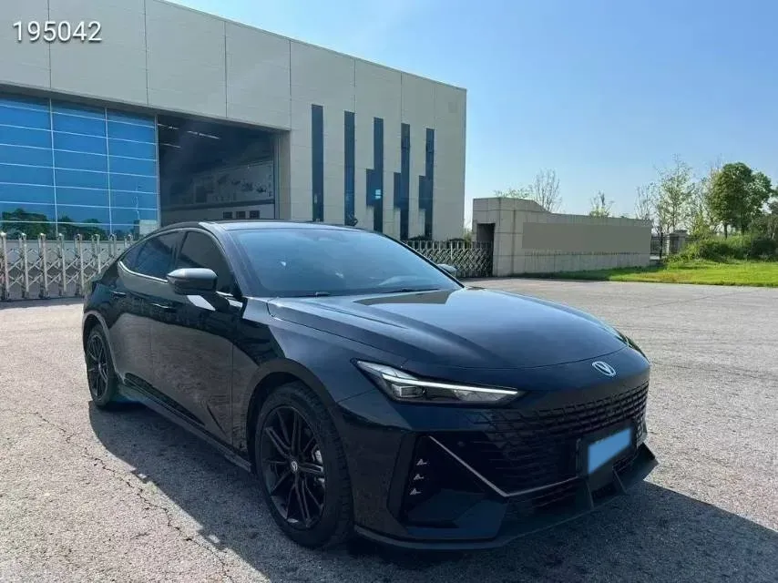2023 ChangAn UNI-V 1.5T 188HP L4 7DCT,autocango,china used car exporter,china ev exporter,chinese used car exporter,chinese used ev exporter