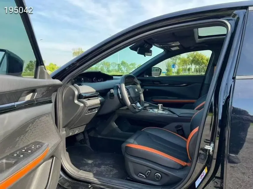 2023 ChangAn UNI-V 1.5T 188HP L4 7DCT,autocango,china used car exporter,china ev exporter,chinese used car exporter,chinese used ev exporter